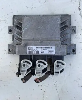 Ford Fiesta Engine control unit/module 8V2112A650RF