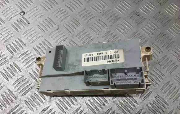 Alfa Romeo 147 Fuse box cover 51711426