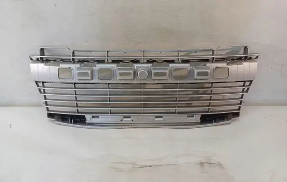 Peugeot 206+ Front bumper upper radiator grill 9686668677
