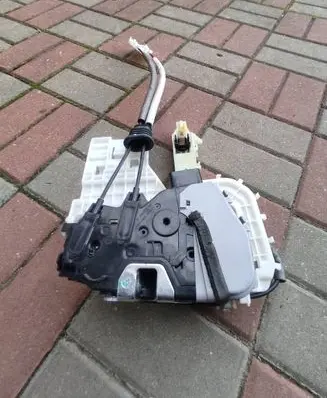 Front door lock