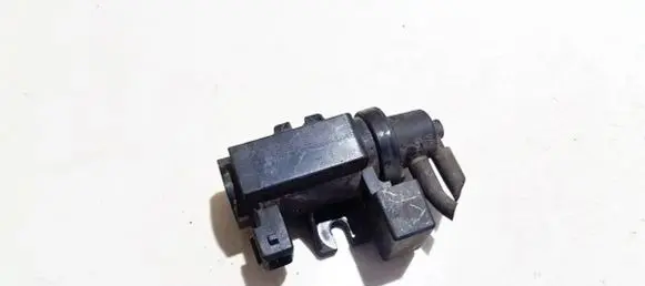 BMW 5 E60 E61 Turbo solenoid valve 70057900 7796634