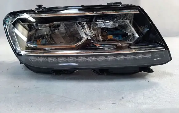 Volkswagen Tiguan Headlight/headlamp 5NB941036D