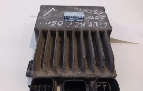 Toyota Avensis T250 Fuel injection control unit/module 8987120070 1310001371