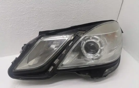 Mercedes-Benz E W212 Headlight/headlamp A2128208361KZ