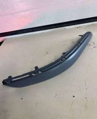 Volkswagen Touran I Front bumper splitter molding DNW14981 1T0807718A 1T0807656
