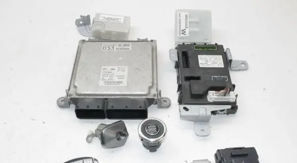 Infiniti Q50 Engine ECU kit and lock set A6519001402