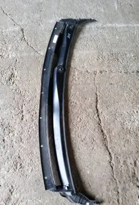 Chrysler 200 Wiper trim 93785