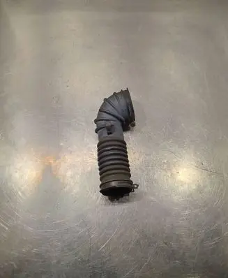 Air intake hose/pipe