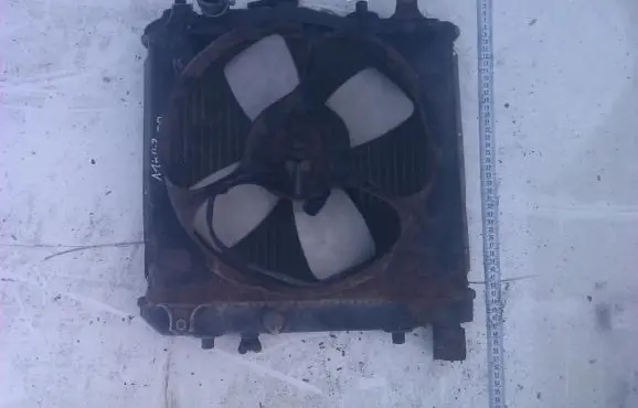 Suzuki Alto Radiator cooling fan shroud