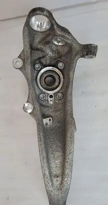 BMW 5 G30 G31 Front wheel hub spindle knuckle 6899175 688438501
