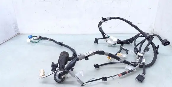 Toyota Avensis T270 Tailgate/trunk wiring harness 8218405140F 8218505130G 8218405140