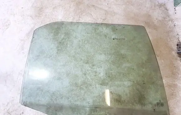 Peugeot 605 Rear door window glass
