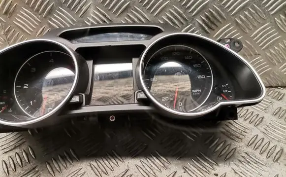 Audi A5 8T 8F Speedometer (instrument cluster) 8t0920981b