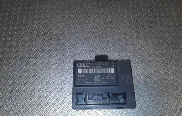 Audi Q7 4L Door control unit/module 4L0907290