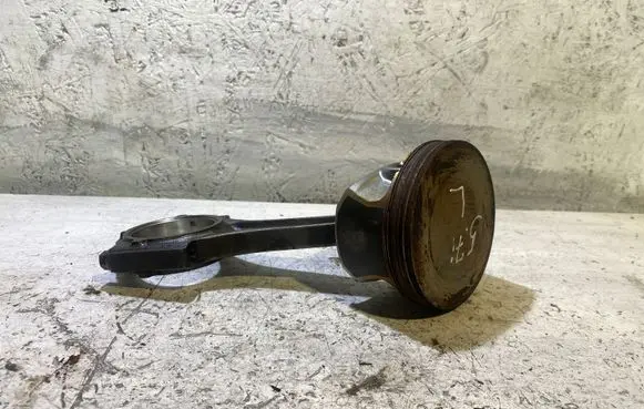 Piston with connecting rod