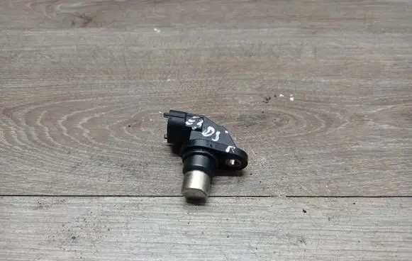 Volvo XC90 Camshaft position sensor 0232103033 8631533