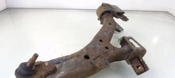 Honda CR-V Front lower control arm/wishbone