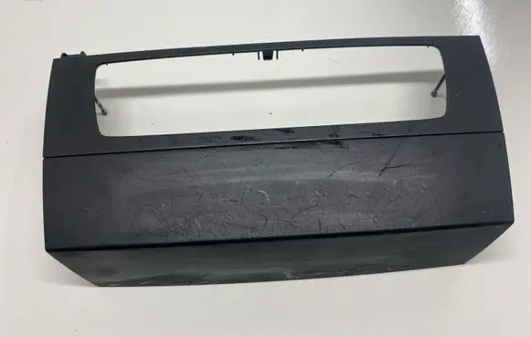 BMW 3 E92 E93 Dashboard lower bottom trim panel 108229