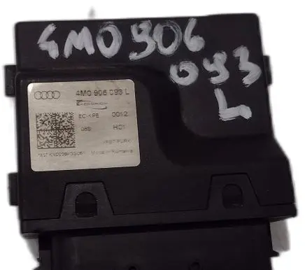Audi Q7 4M Tow bar relay 