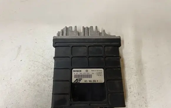 Volkswagen Sharan Engine control unit/module 021906256P 26SA4673 17390613