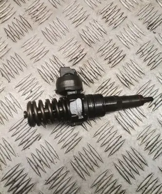Skoda Octavia Mk2 (1Z) Fuel injector 038130079gx