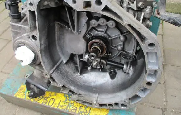 Hyundai i10 Manual 5 speed gearbox M81569