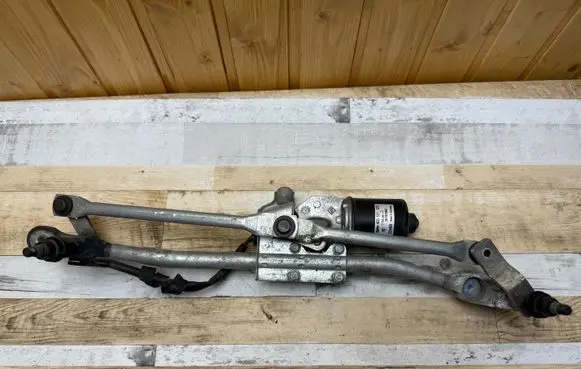 BMW 1 E81 E87 Front wiper linkage and motor 7193036 405121 5346N