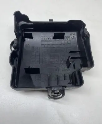 Iveco Daily 6th gen Fuse box cover 5801393356