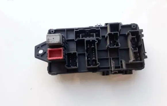 KIA Carnival Fuse box set 990215