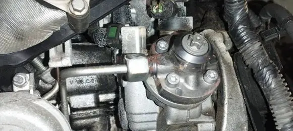 Ford C-MAX II Fuel injection high pressure pump 0445010592 9811347280