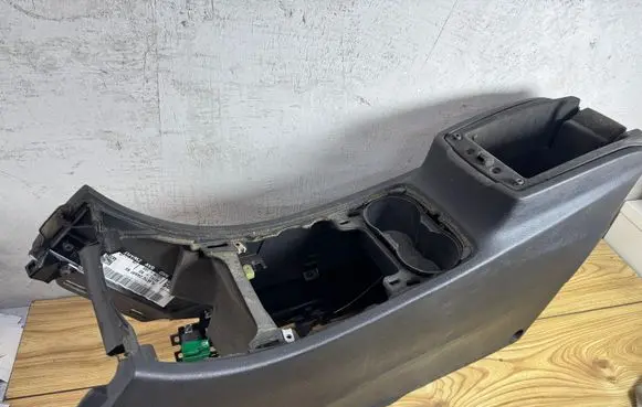 Ford S-MAX Center console 