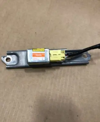 Lexus RX 330 - 350 - 400H Airbag deployment crash/impact sensor 8983048020 1879000720