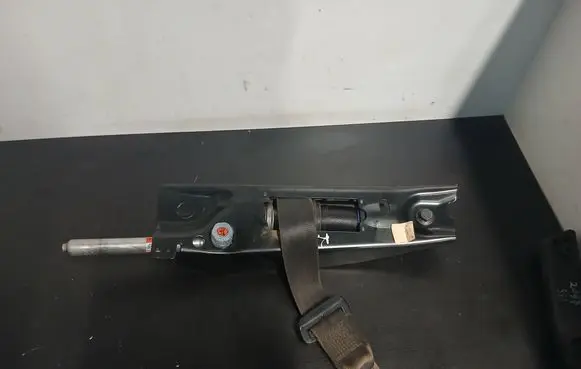 Volvo V70 Front seatbelt 6003114
