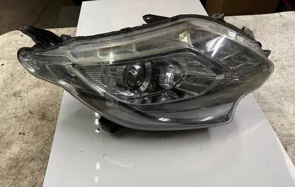 Mitsubishi L200 Headlight/headlamp 