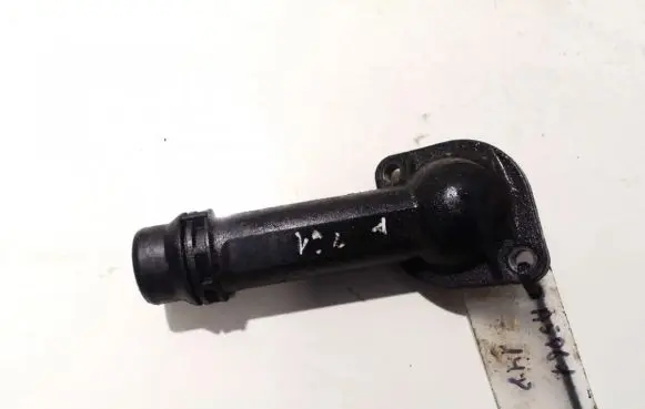 Volkswagen PASSAT B5 Engine coolant pipe/hose 06b121121 038121121