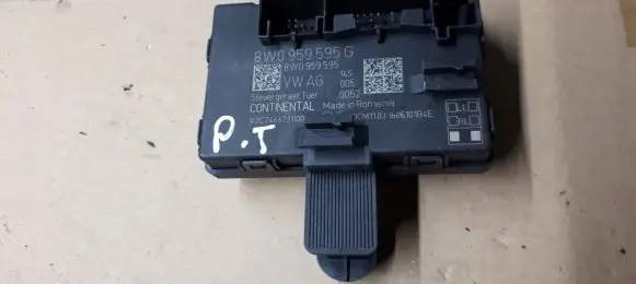 Audi A4 S4 B9 Door control unit/module 8W0959595G