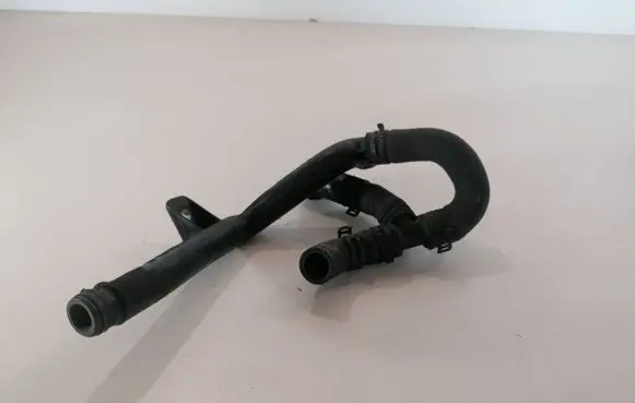 Engine coolant pipe/hose