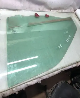 Nissan Juke II F16 Front door window glass four-door 43r000929