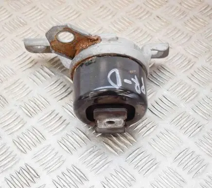 Volvo V60 Engine mount bracket 31330135