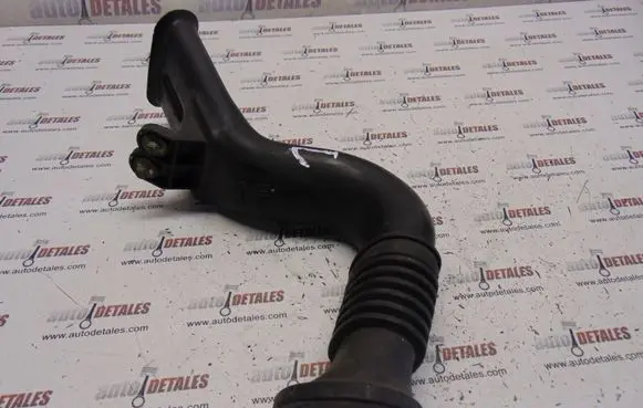 Honda CR-V Air intake hose/pipe