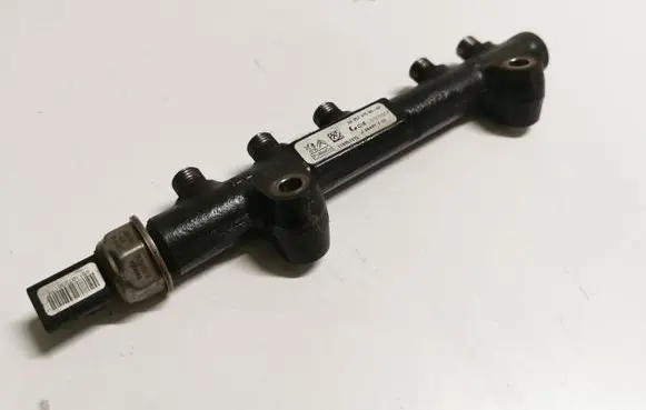 Volvo S60 Fuel main line pipe 9685297580 110952915