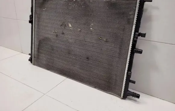 Nissan Qashqai Coolant radiator 21457HV80A