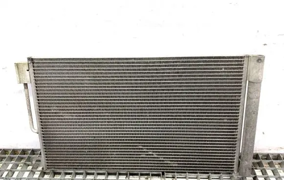 Opel Corsa E Coolant radiator 39035151