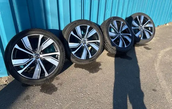 Volvo XC40 R20 alloy rim 32134538 32243376