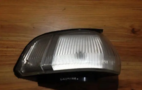 Toyota Corolla E100 Front indicator light