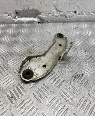 BMW 7 G11 G12 Intercooler air guide/duct channel 7357220