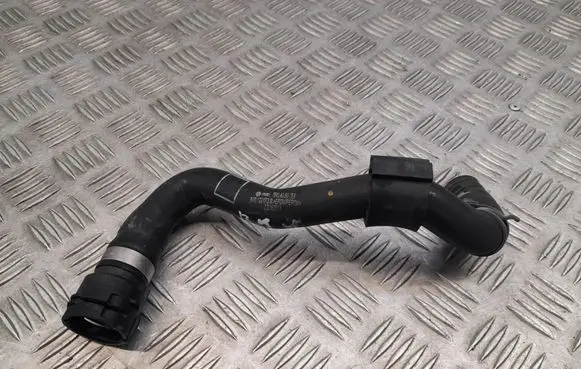 Audi A4 S4 B9 Engine coolant pipe/hose 8W0122073B