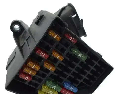 Volkswagen PASSAT B6 Fuse module 3C1941824