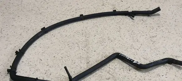 Engine coolant pipe/hose