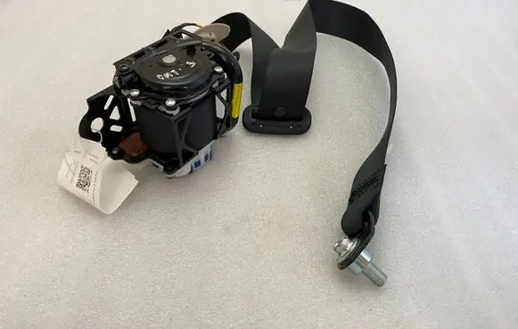 Mitsubishi Outlander Front seatbelt TKAH2EN305